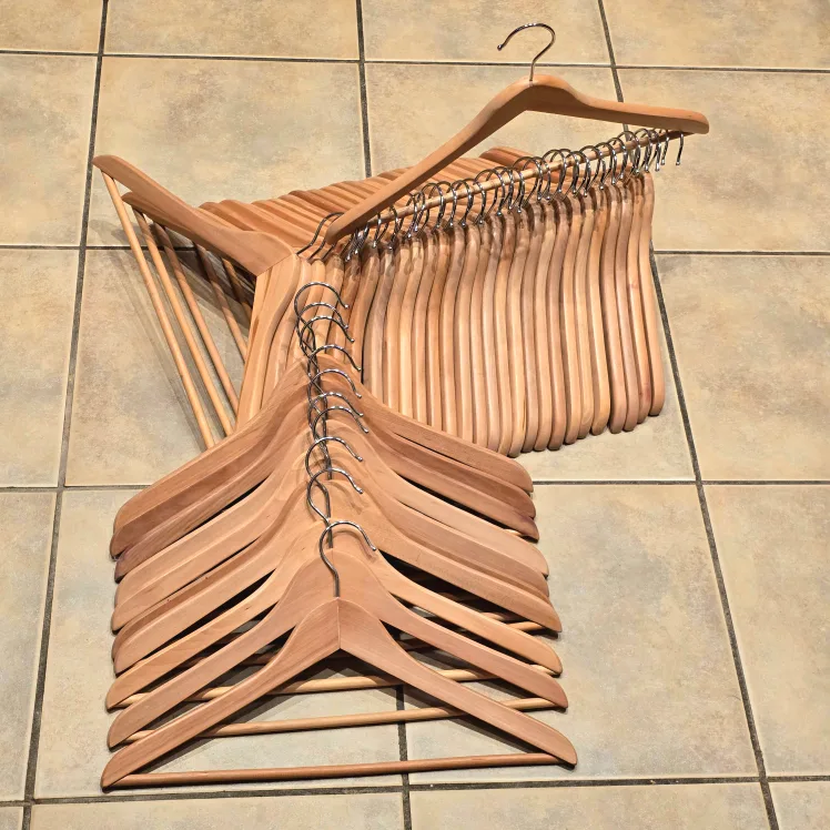 Strong Natural Wooden Hangers (40) image indicator(2)