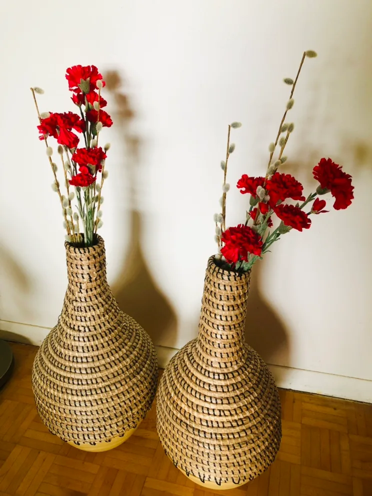 2 floor Vase with flowers thumbnail