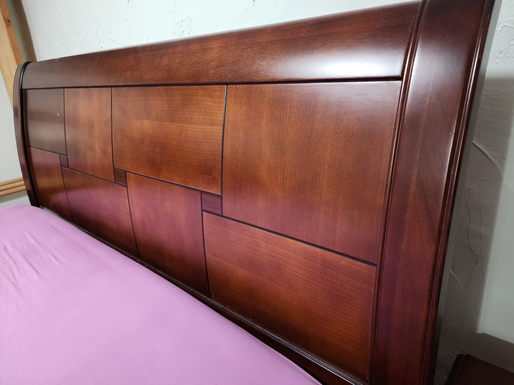 Solid wood queen bedroom set - photo 2