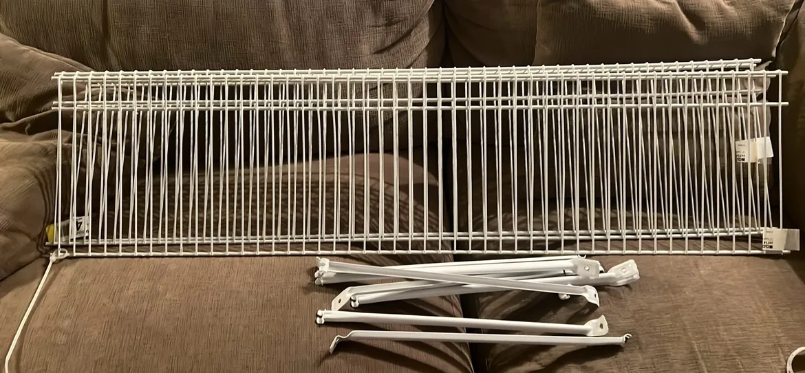 White Metal Wire Shelving and Brackets thumbnail