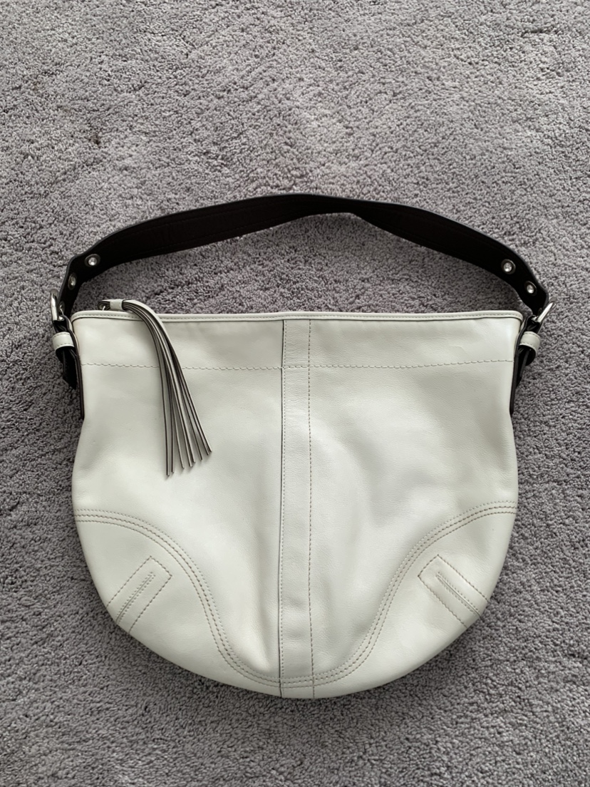 Coach White/Beige Leather Shoulder Bag