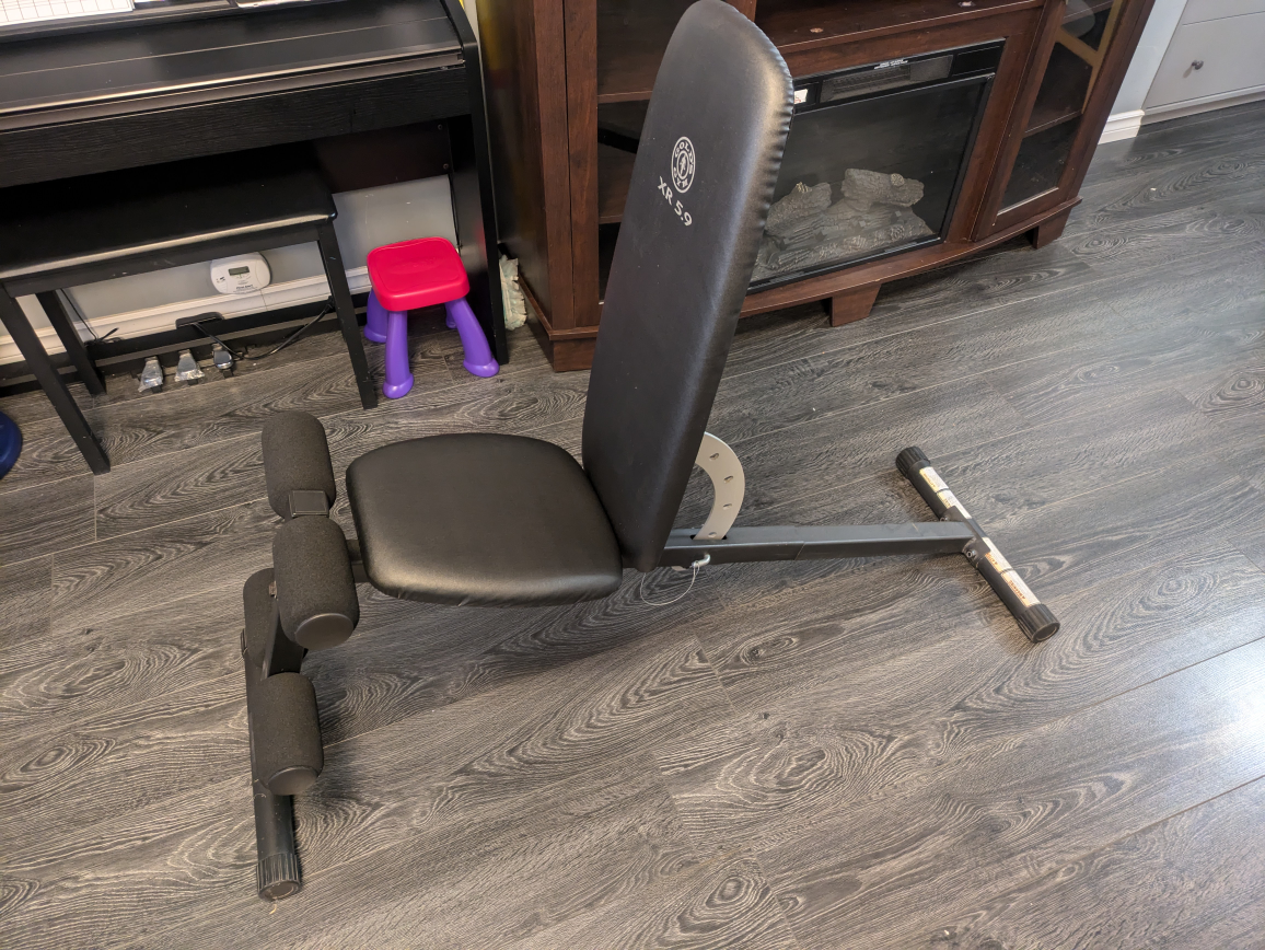 Gold's Gym XR 5.9 Weight Bench