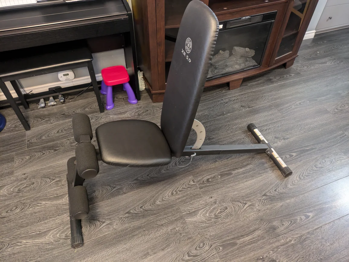 Gold's Gym XR 5.9 Weight Bench thumbnail