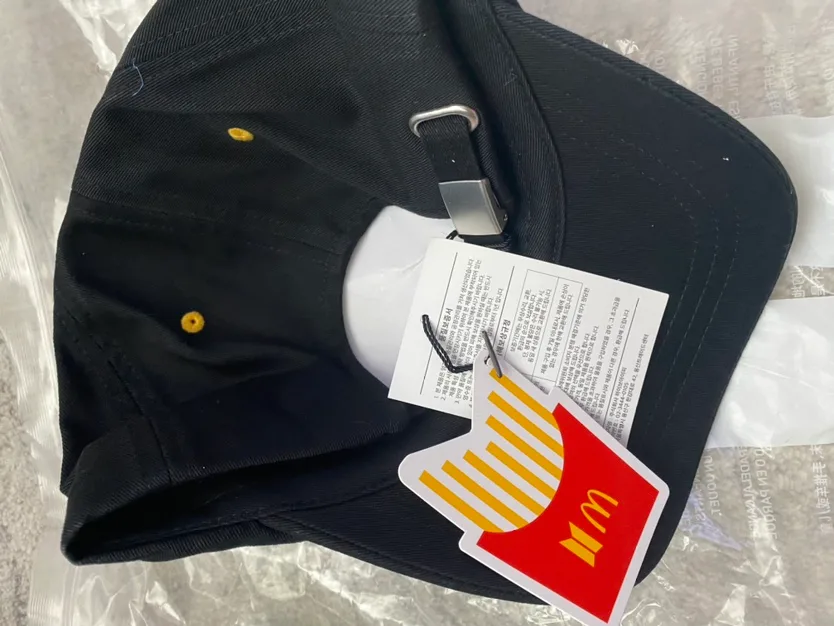 BTS McDonald’s collab T shirt tops medium official Kpop souvenir image indicator(2)