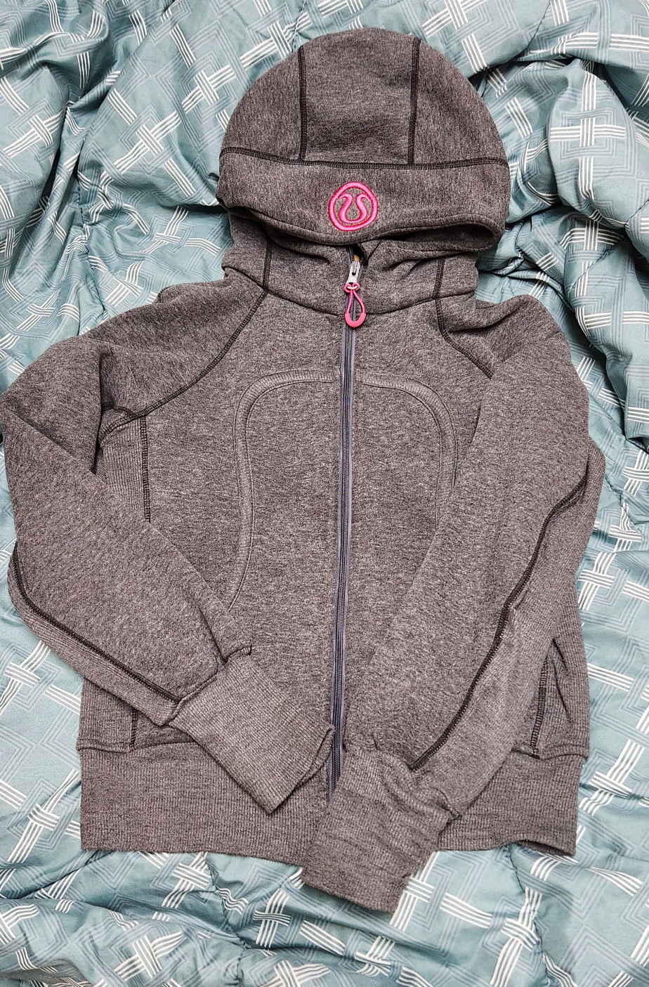Lululemon Hoodie - photo 2