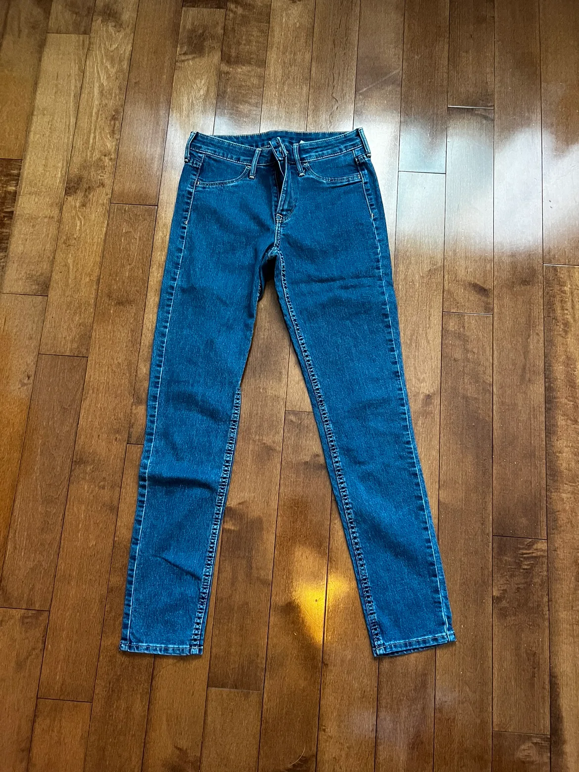 5 pairs of Jeans image indicator(6)