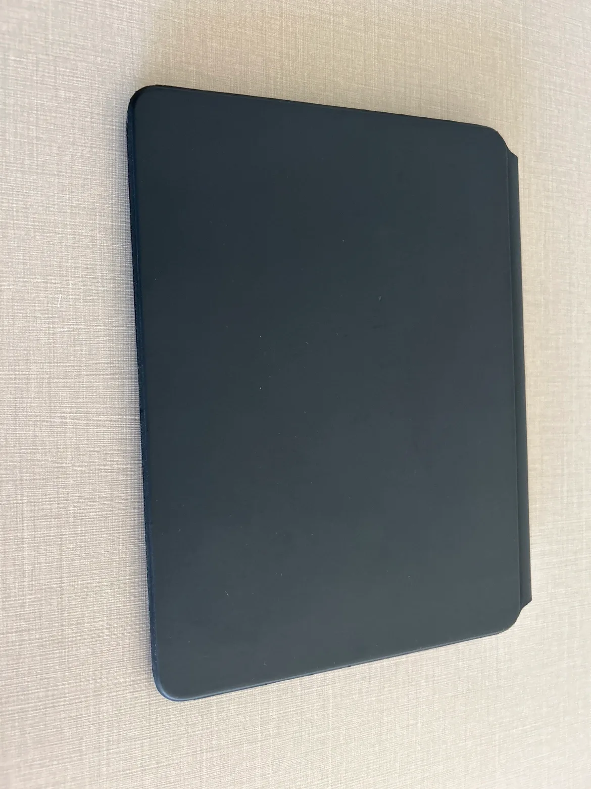 Magic keyboard for iPad Pro + charger cable image indicator(3)