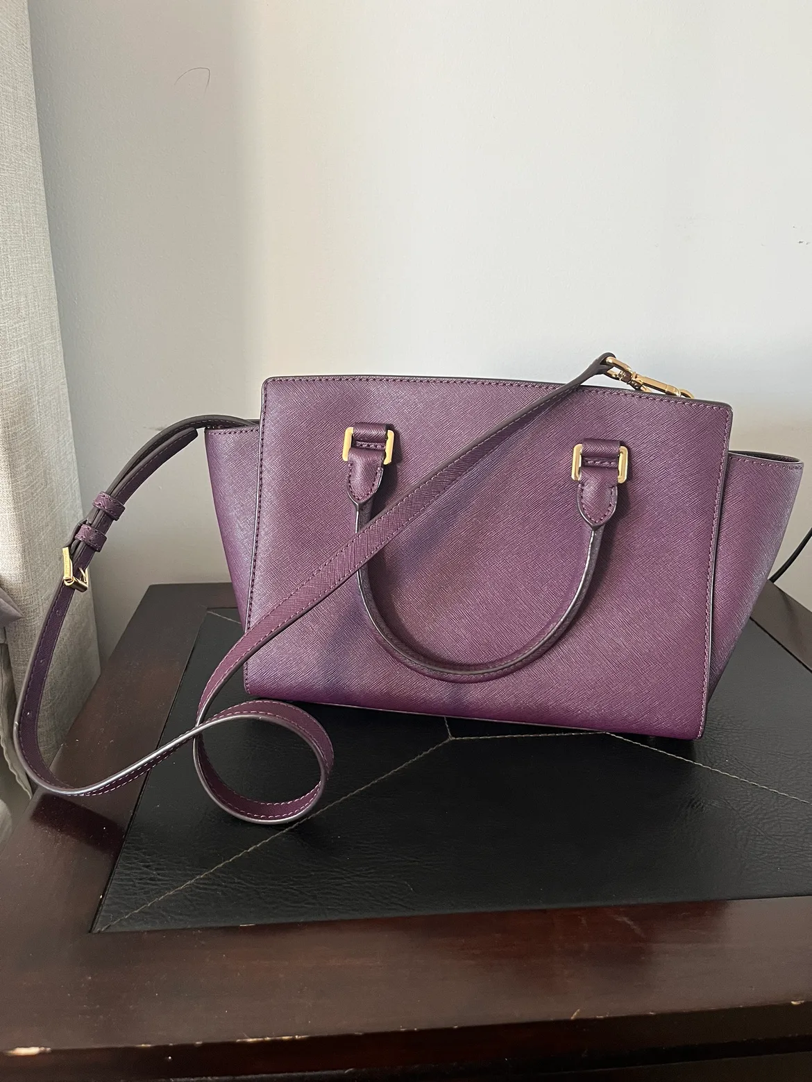 Michael Kors Purple Bag image indicator(2)