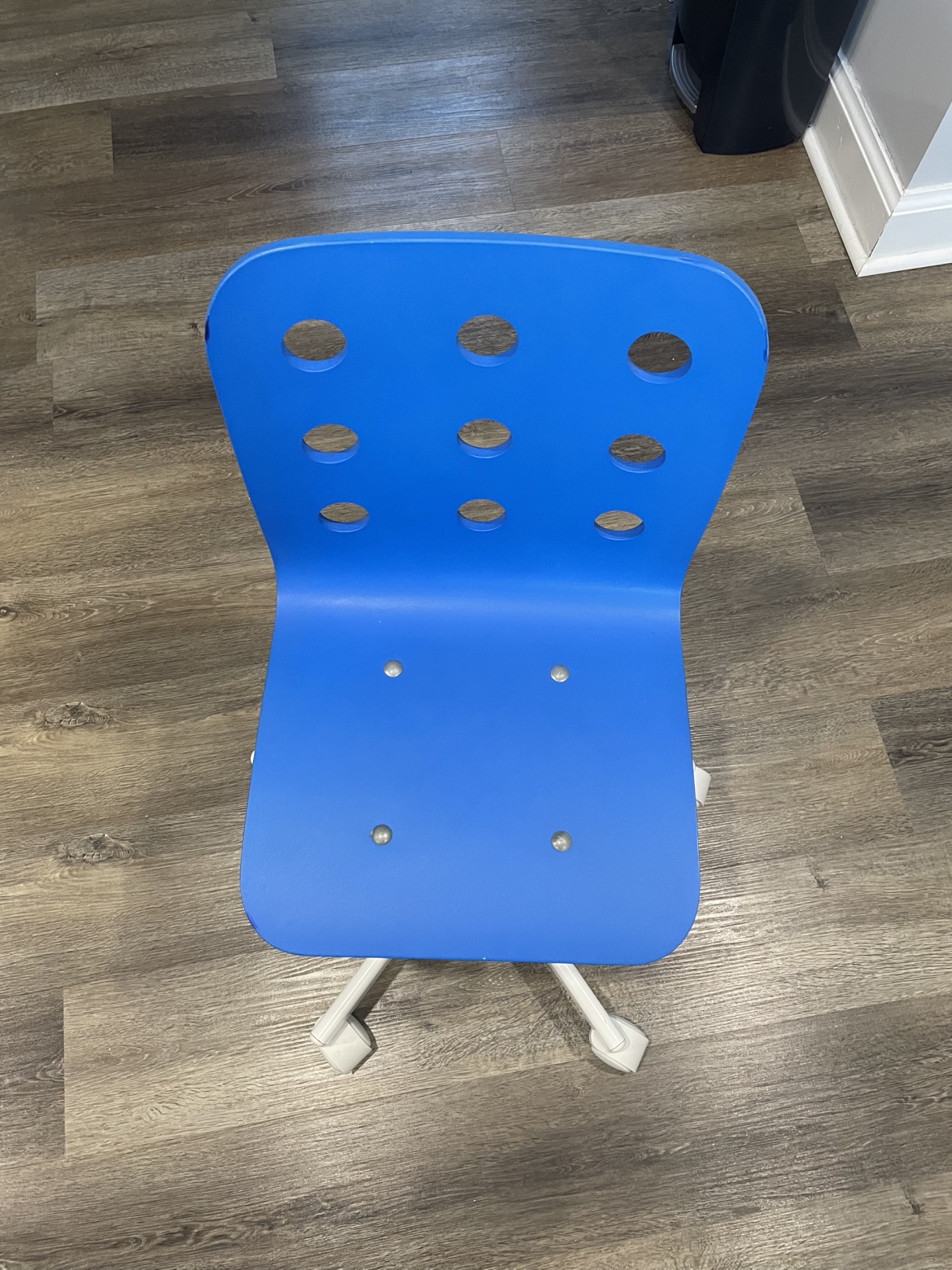Blue Children's Desk Chair - photo 4