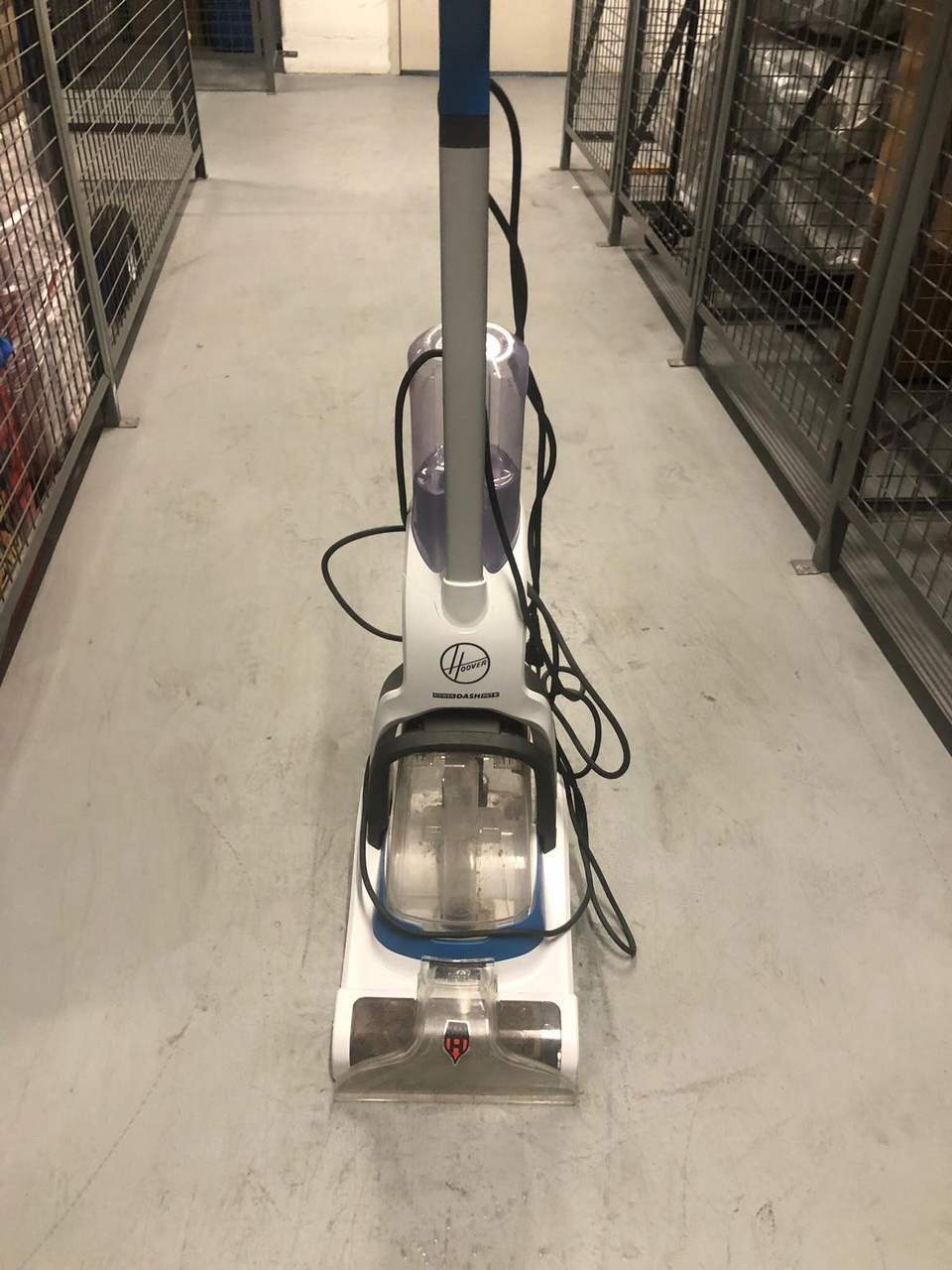 Move out sale, Hoover Power Dash Carpet Cleaner - photo 3