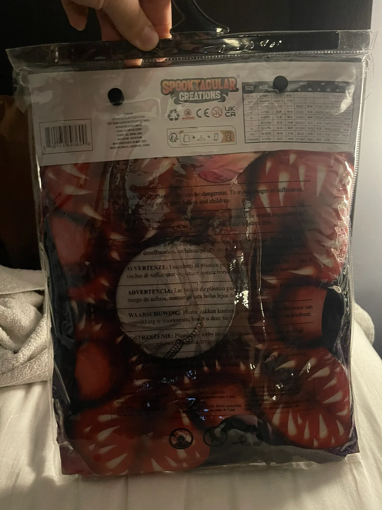Stranger Things Demogorgon Costume - size kids medium image indicator(2)