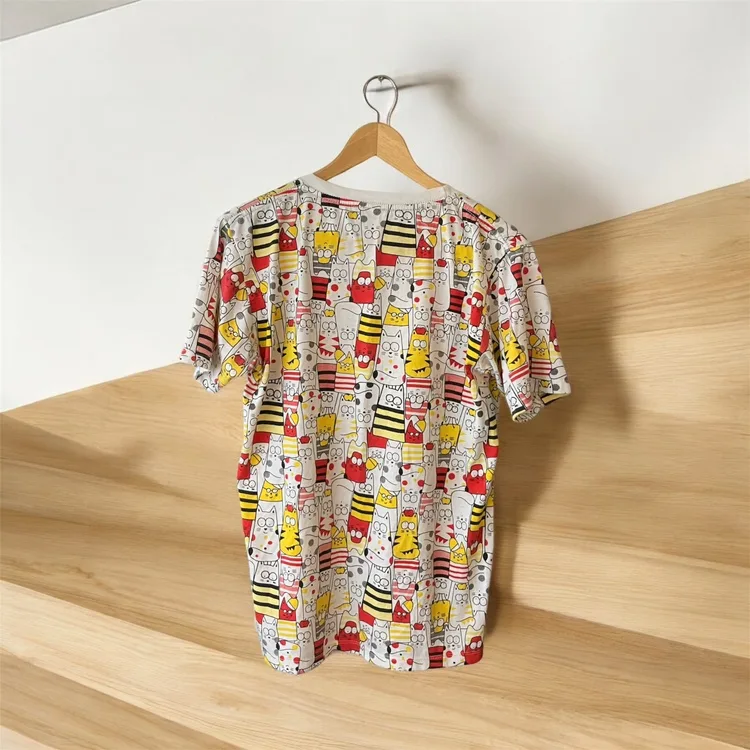 Vibrant Red Black Yellow White Cat Graphic Short Sleeve Tee Sz M image indicator(2)