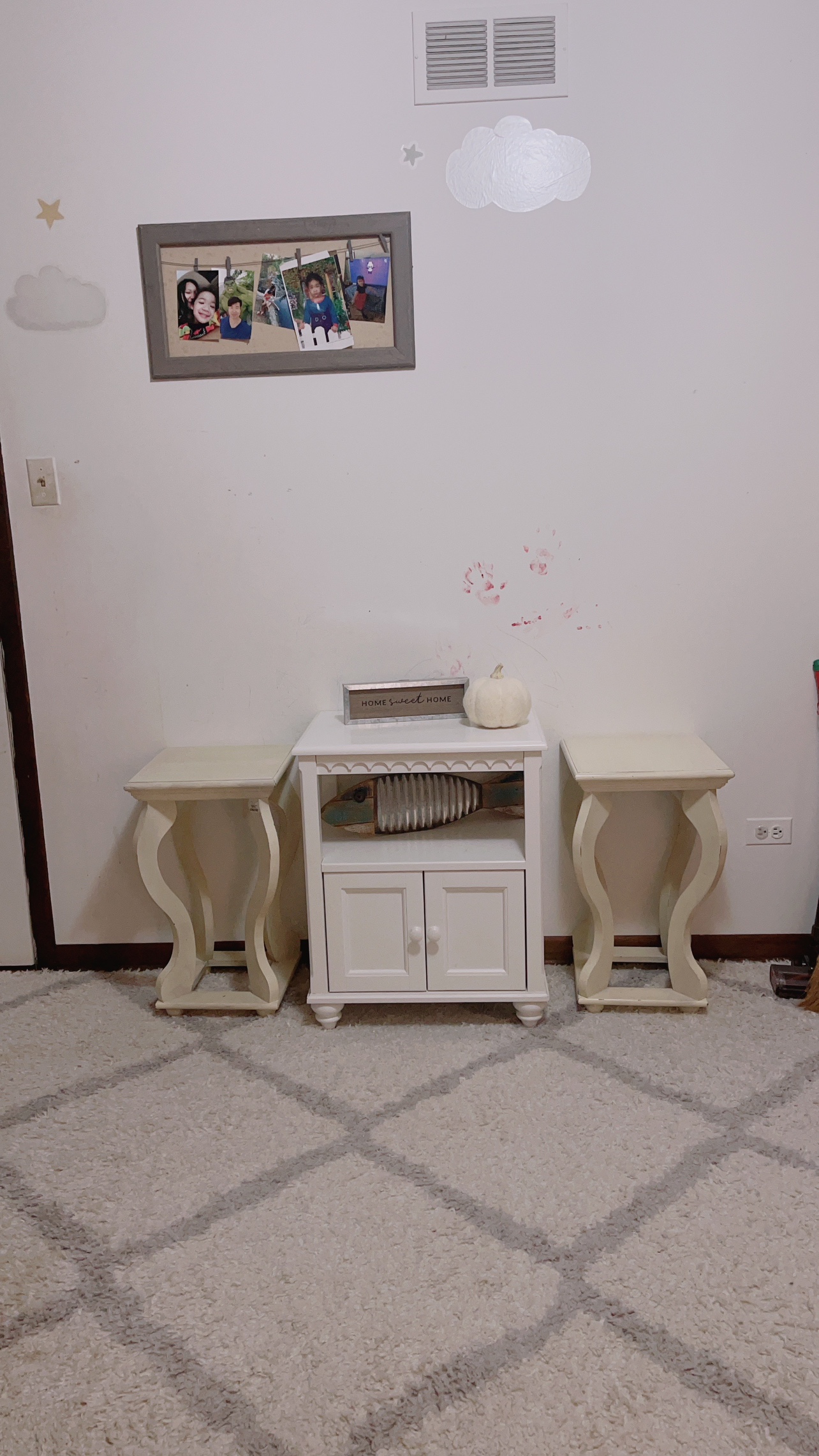 White side Table 2 pieces set  please check more pictures