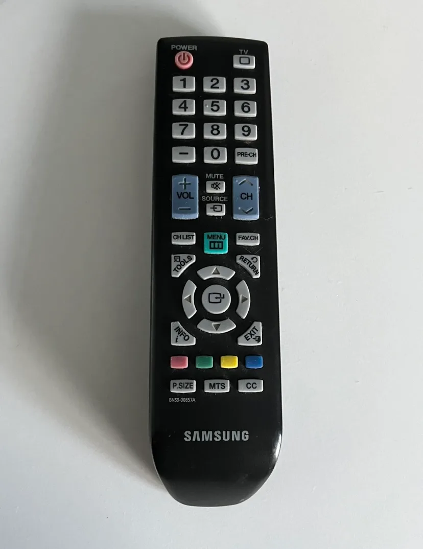 Samsung HDTV and Monitor LCD 27” - with Remote Control image indicator(2)