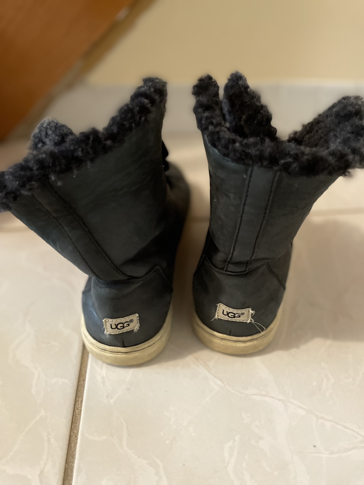 UGG Black High Top Sneakers Size 8 - photo 2