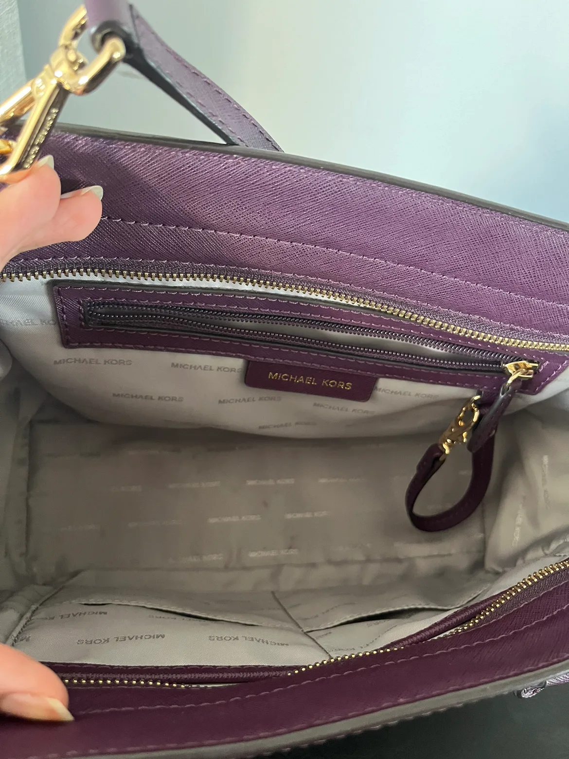 Michael Kors Purple Bag image indicator(3)