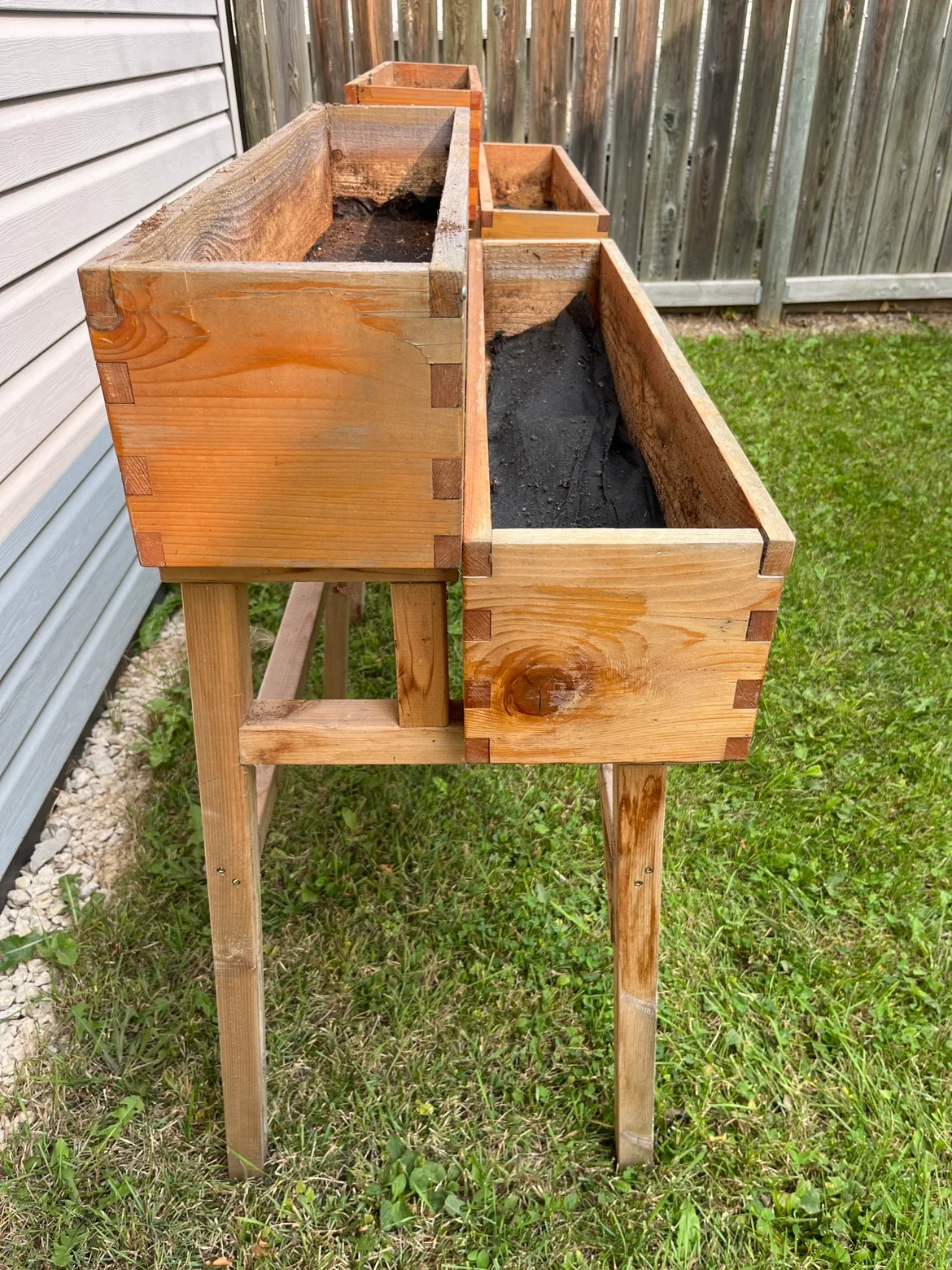 Cedar Planters image indicator(2)