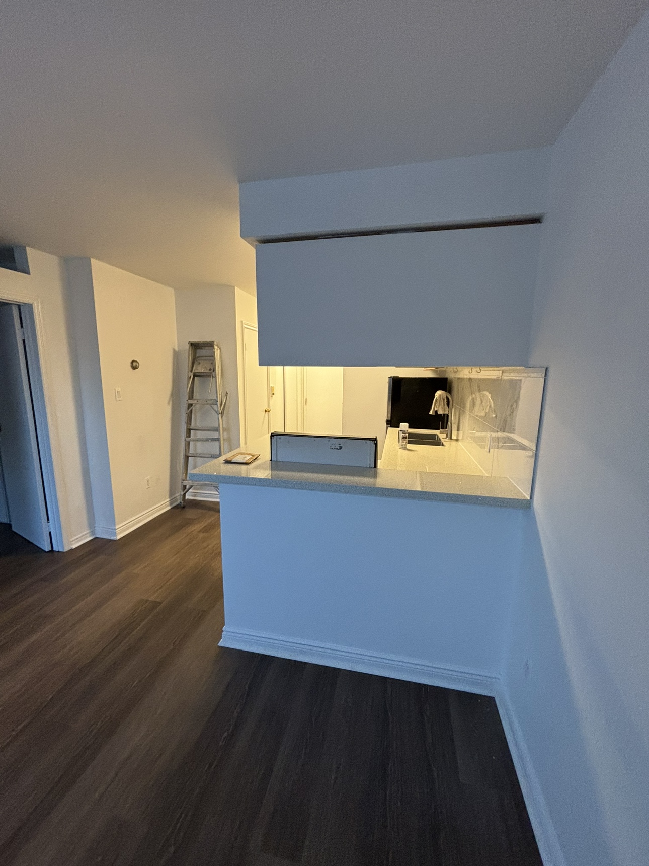 Bachelor Apartment - photo 2