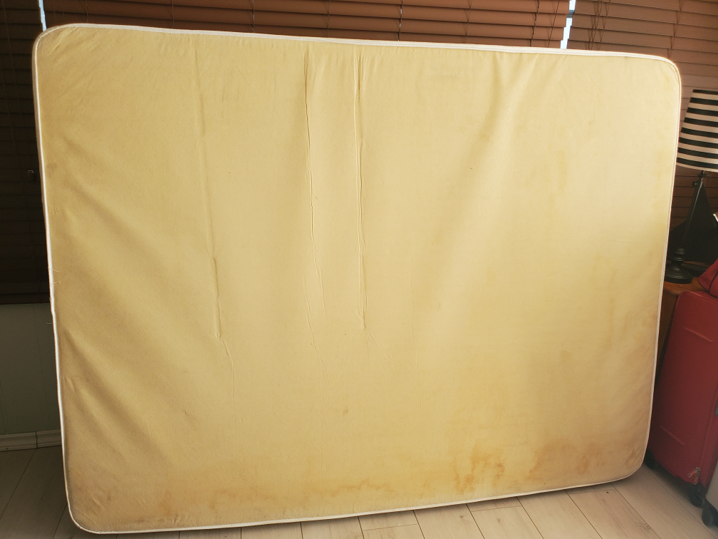 Queen Size Mattress + box spring + metal bed frame - photo 4