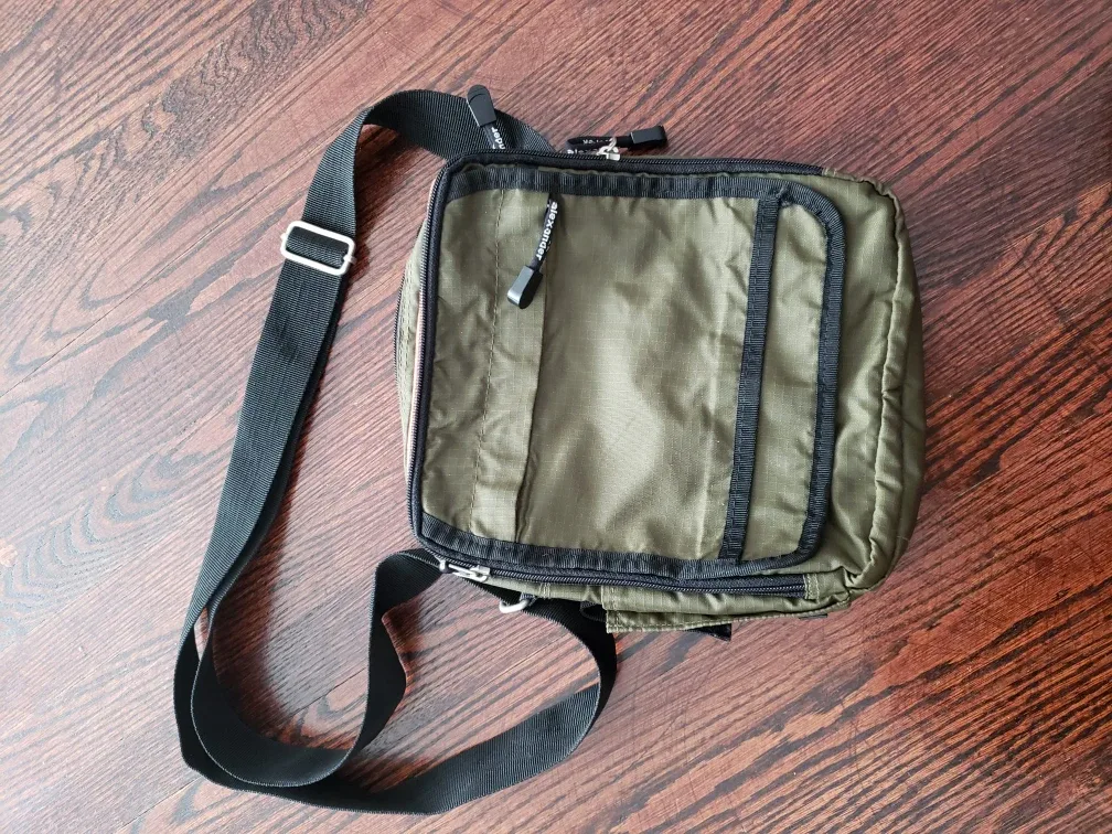 Green Crossbody Bag #freecycle thumbnail