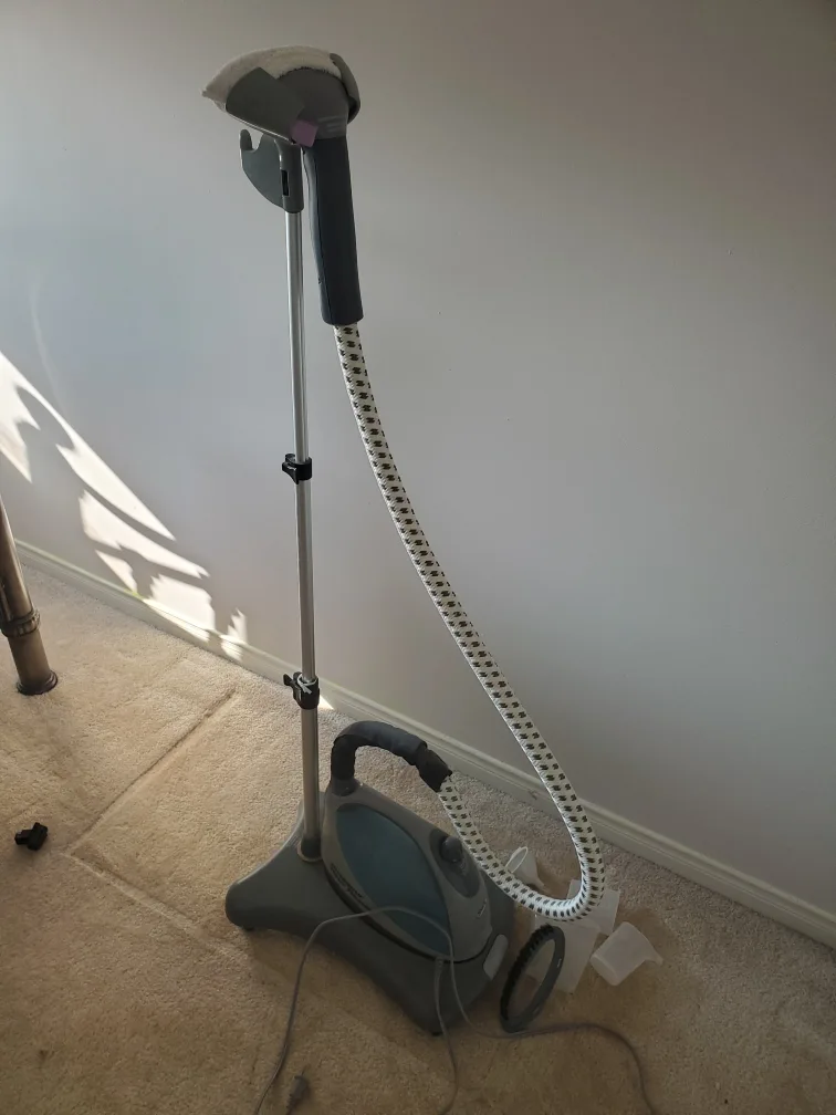 Shark Garment Steamer thumbnail