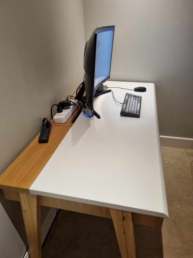 Structube desk - photo 2