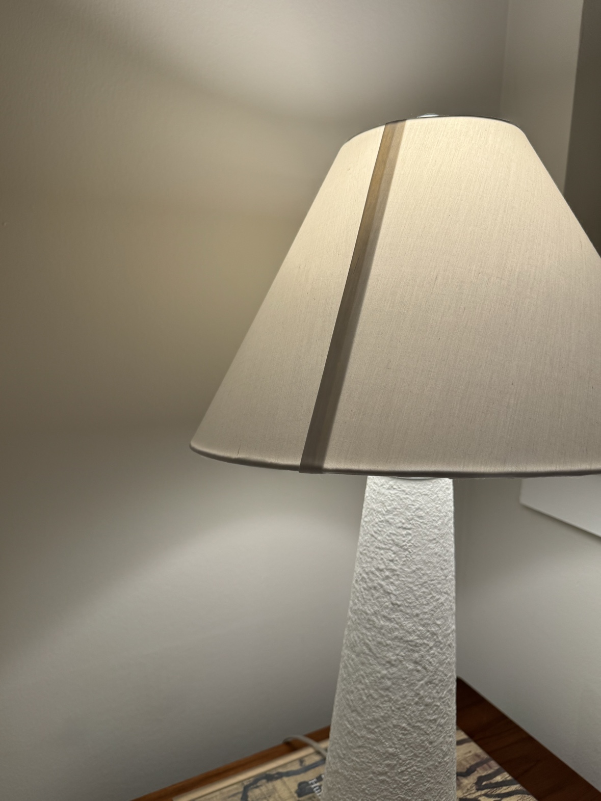 White Ceramic Lamp - photo 4