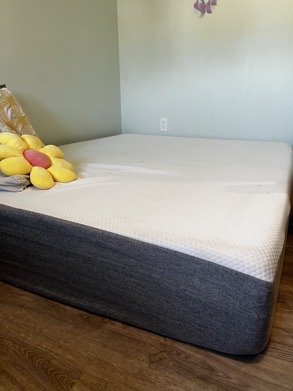 Memory Foam Queen Mattress - photo 2