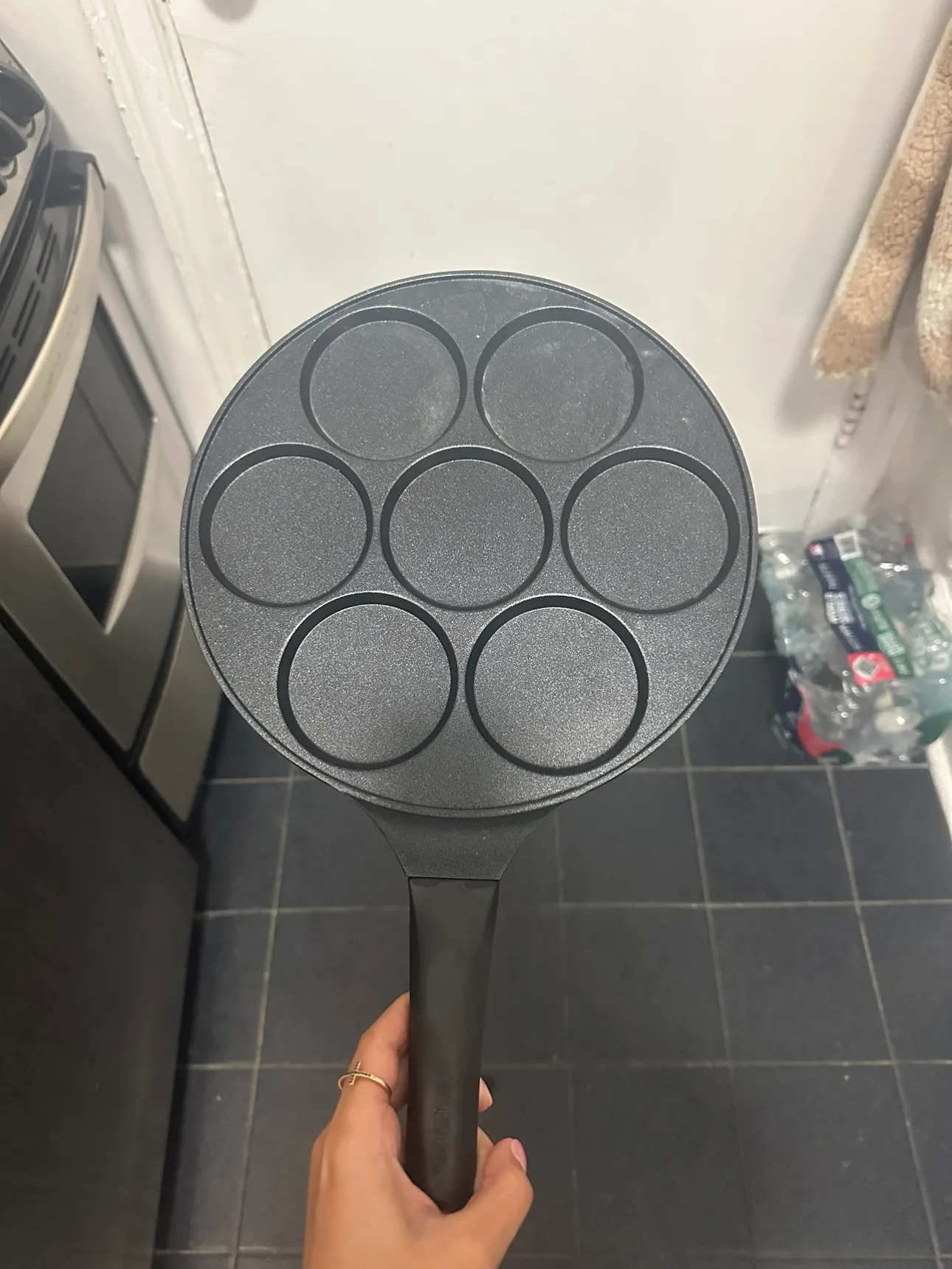 Gourmia Pancake Pan thumbnail