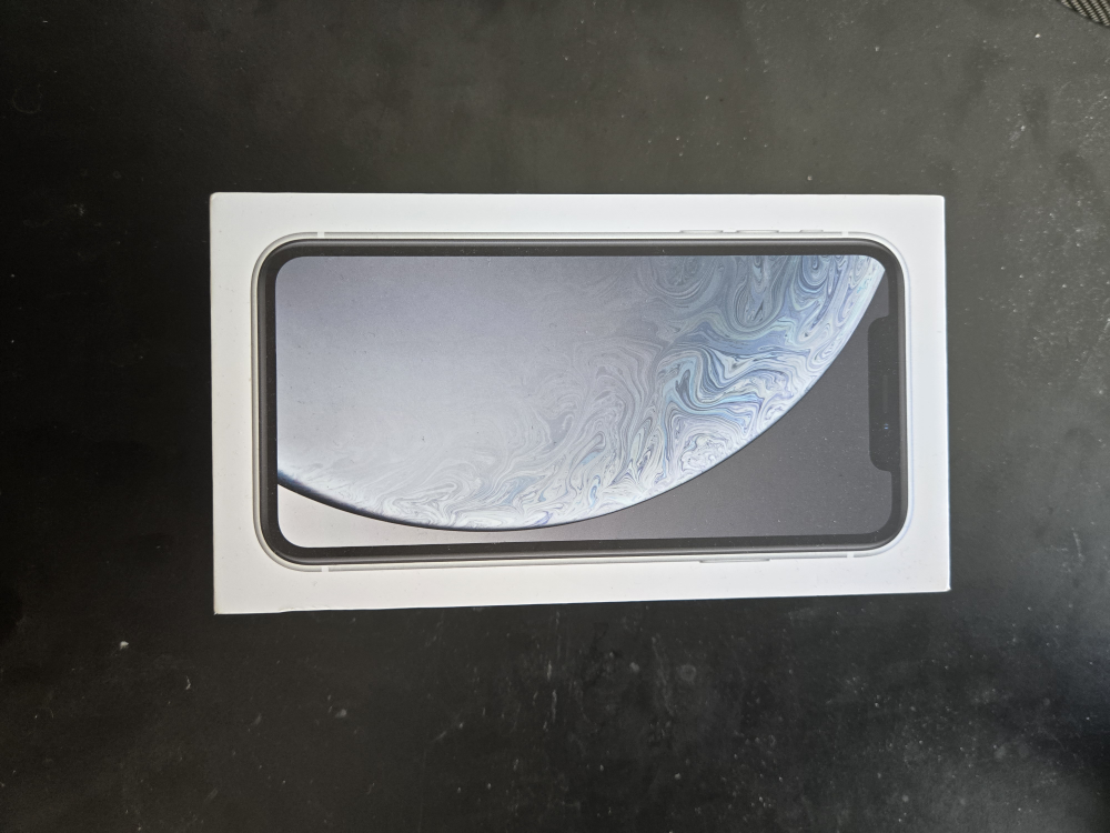 iPhone XR 64GB White