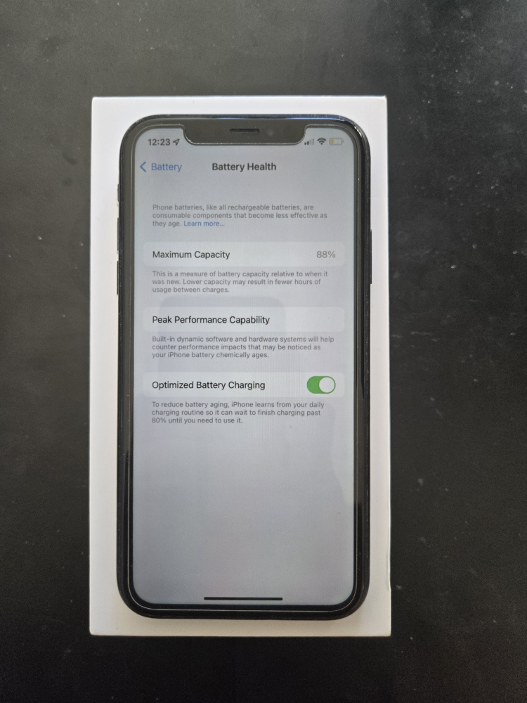 iPhone XR 64GB White - photo 2