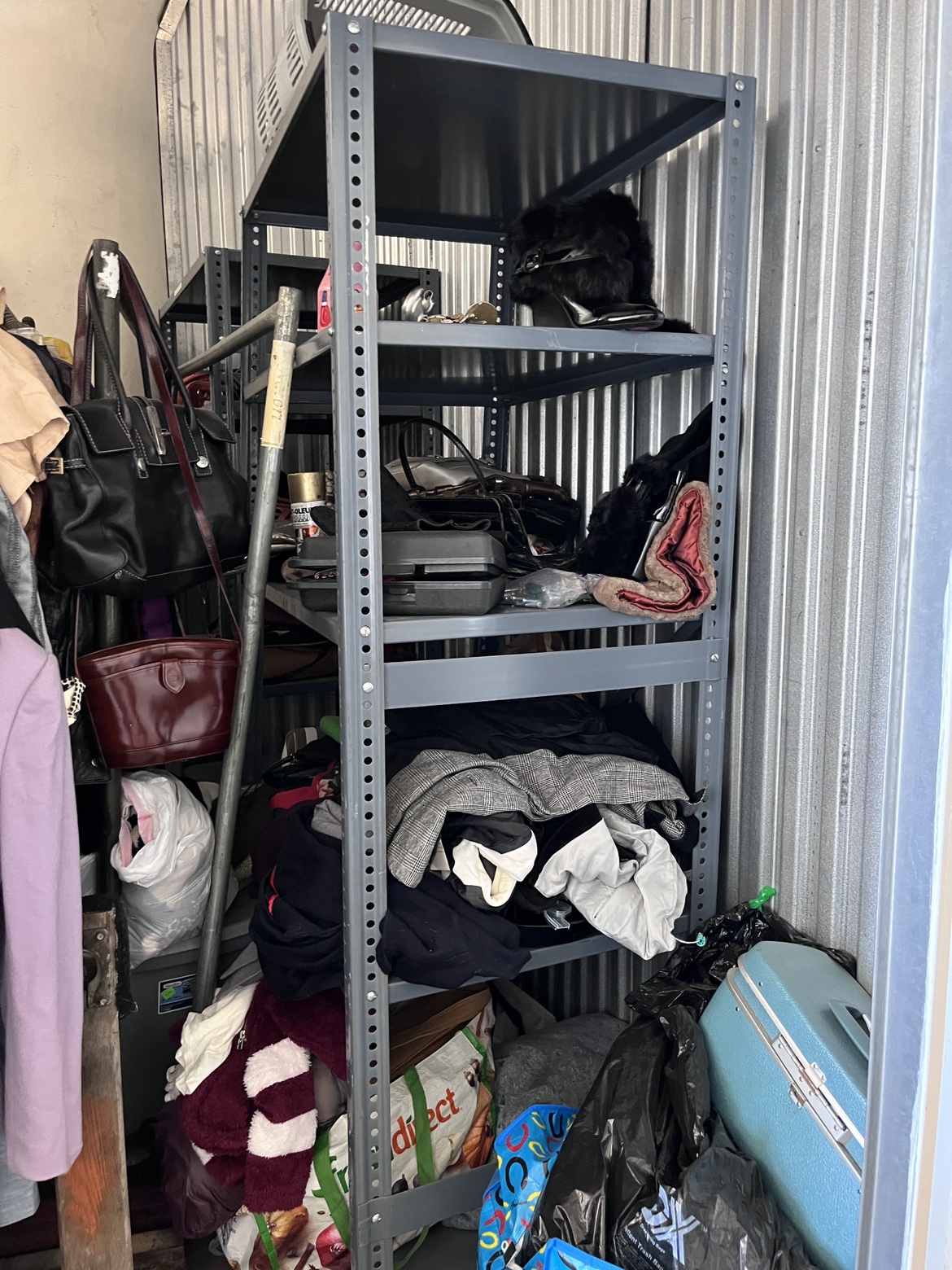 Free shelves