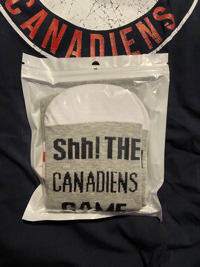 Women’s Montreal Canadiens T-Shirt and Socks - photo 2