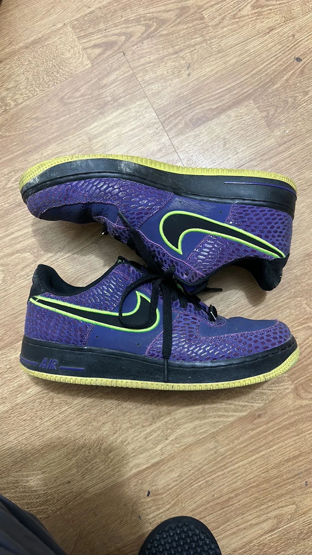 Nike Air Force 1 Snakeskin image indicator(2)