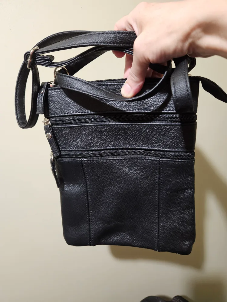 Black Leather Crossbody Bag image indicator(2)