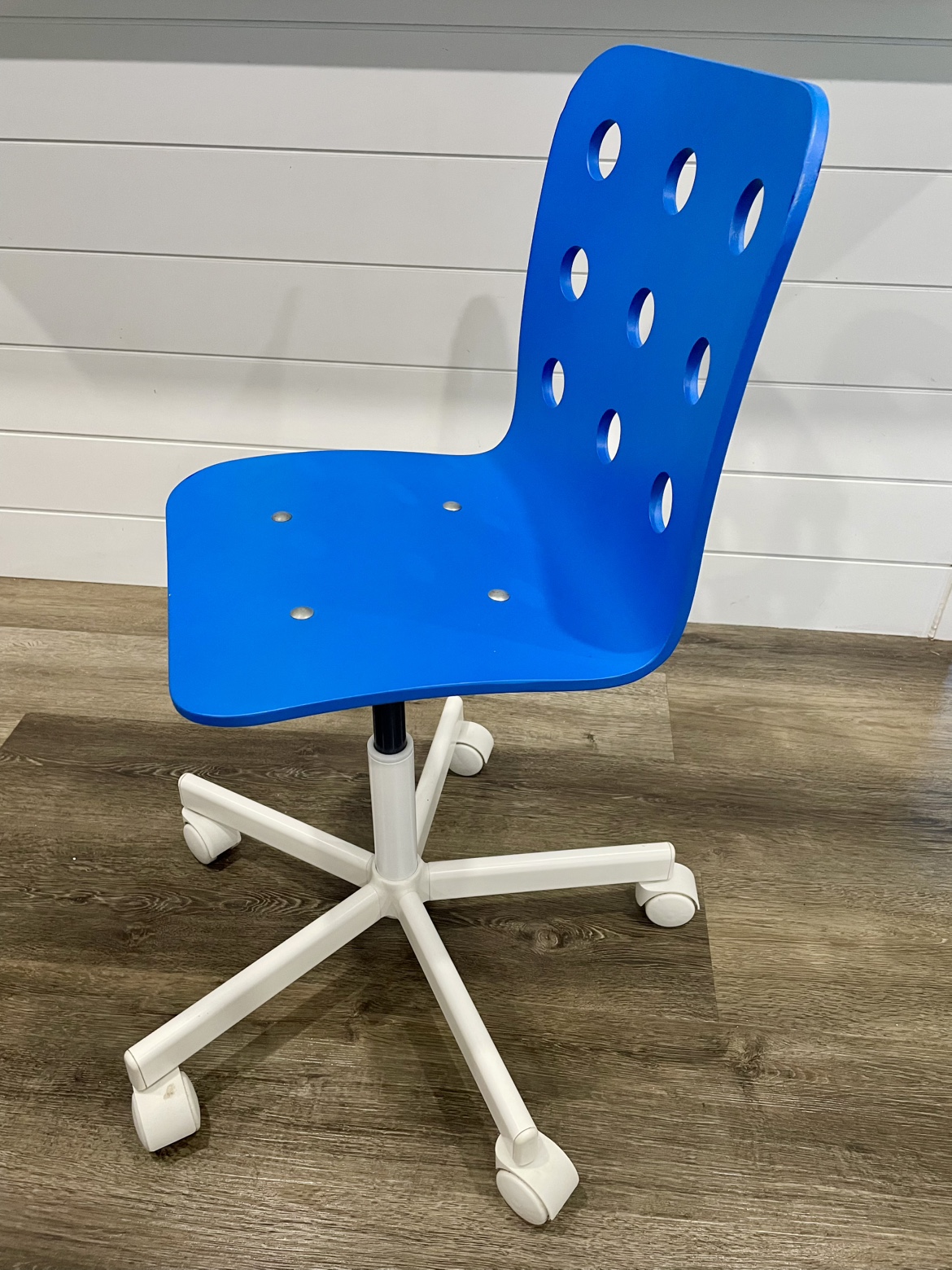 Blue Children's Desk Chair