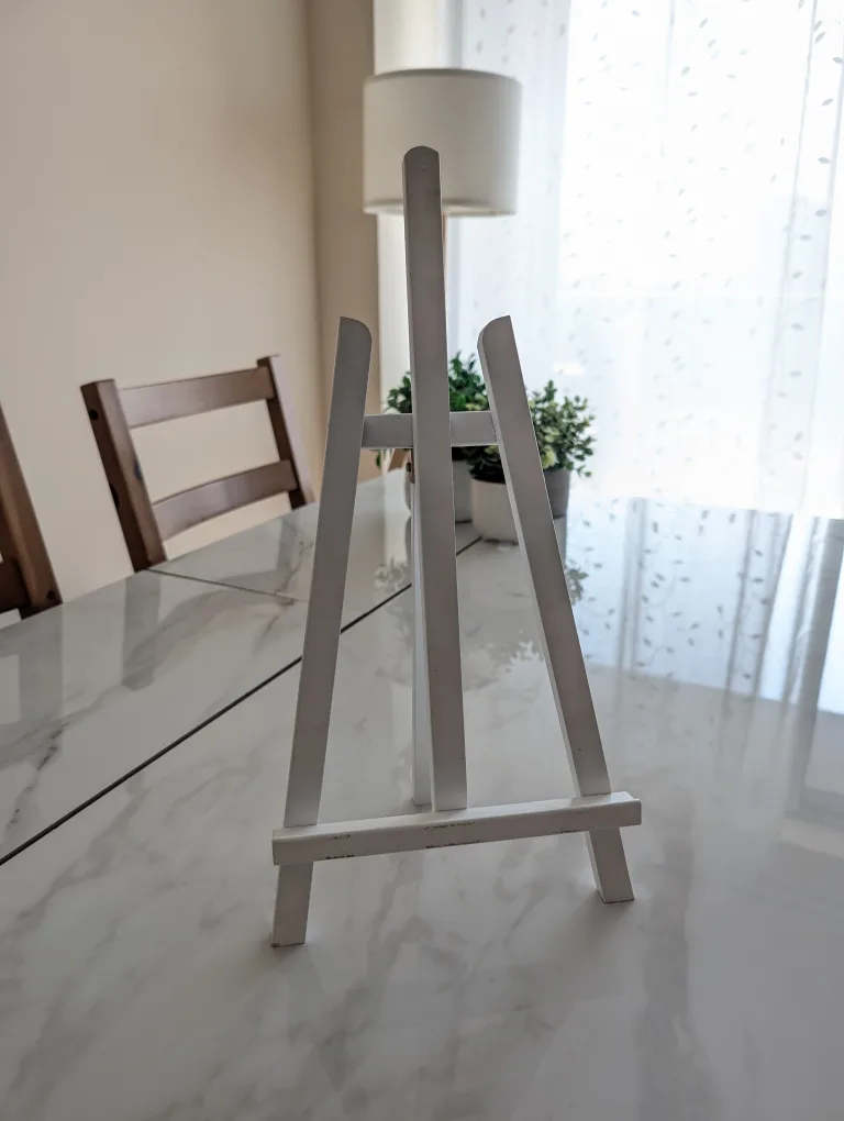 White Wooden Easel thumbnail