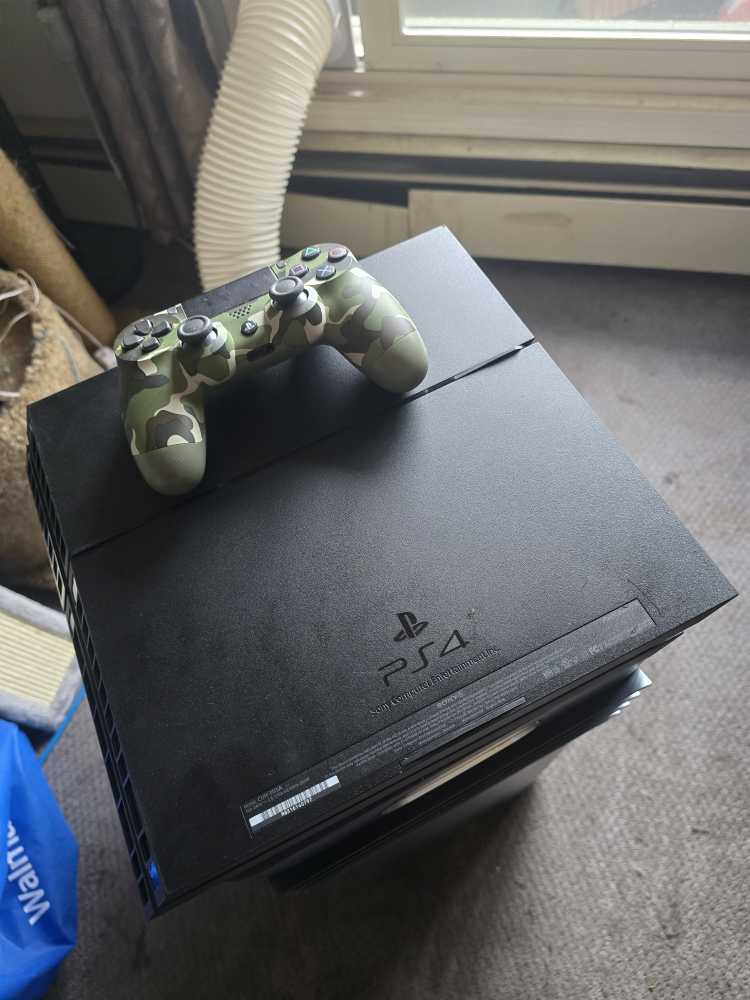 Playstation 4 - photo 2
