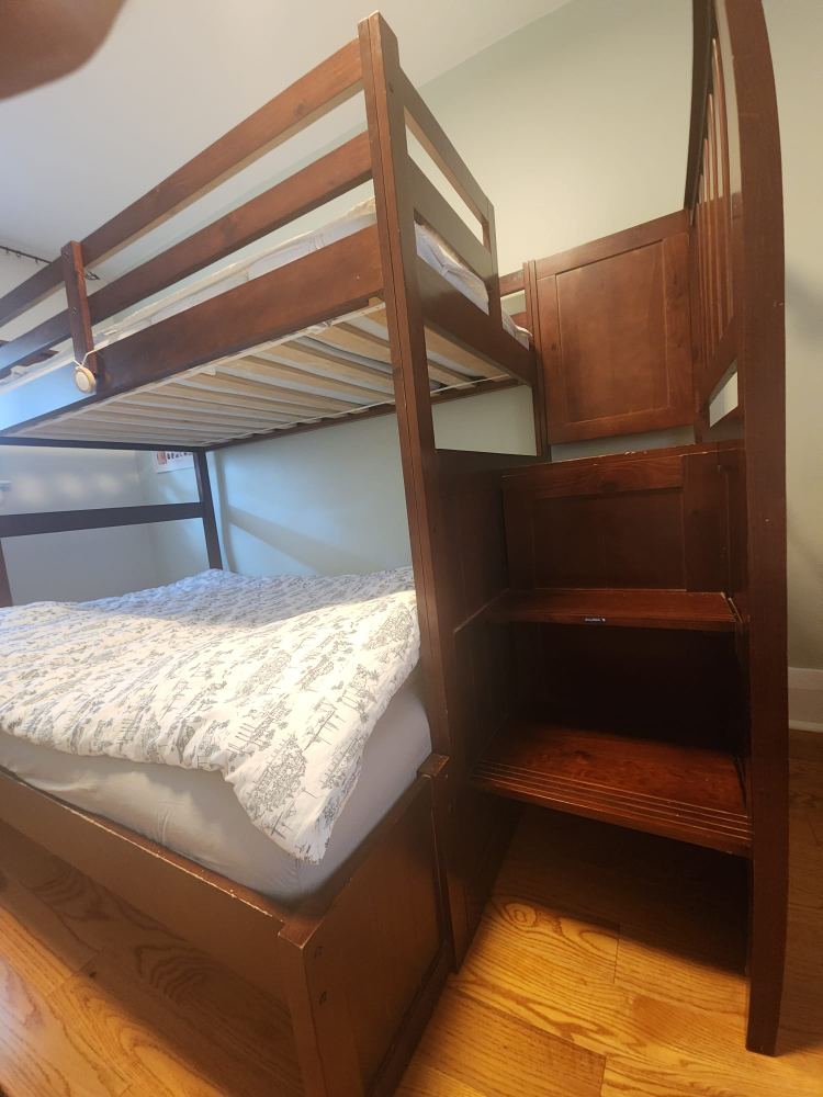 Solid wood twin over full bunk bed - photo 2