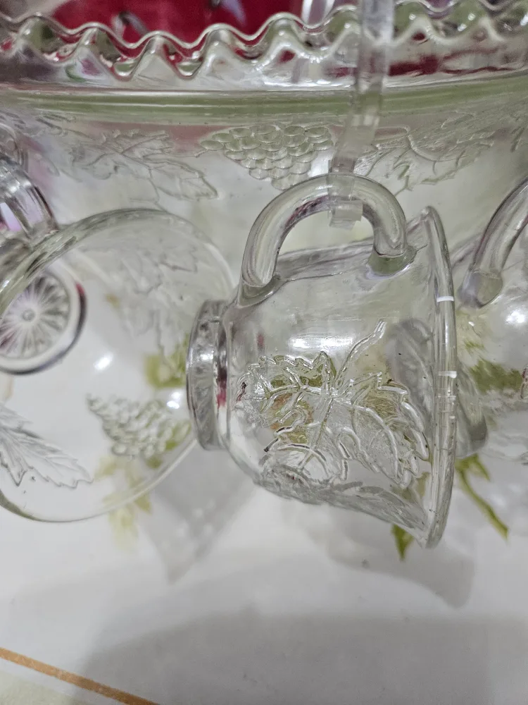 Vintage Grape Punch Bowl Set image indicator(4)