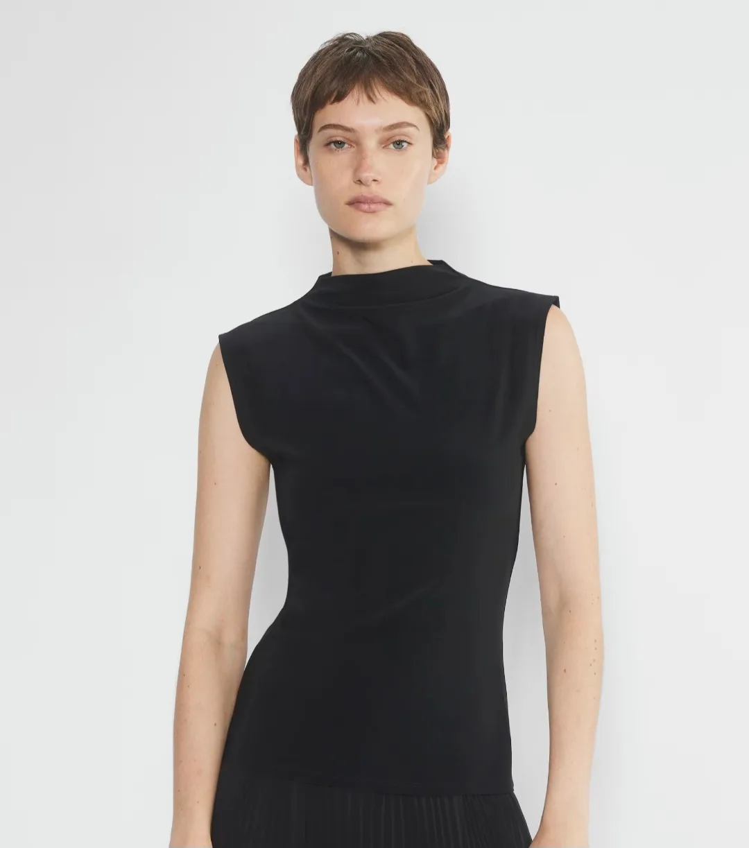 Aritzia Wilfred Botanist Hip Black Top thumbnail