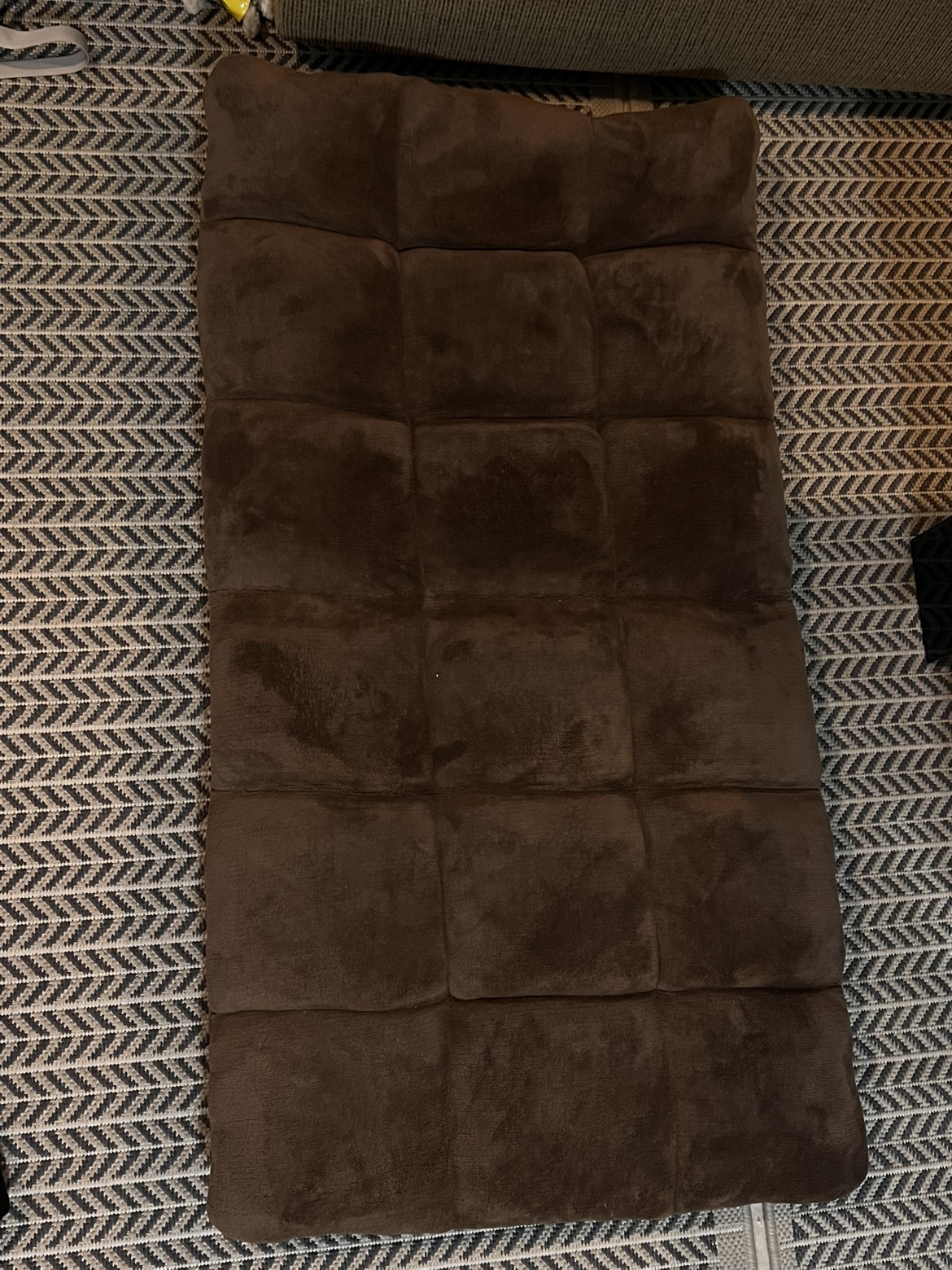 Brown cute mini floor chair - photo 2