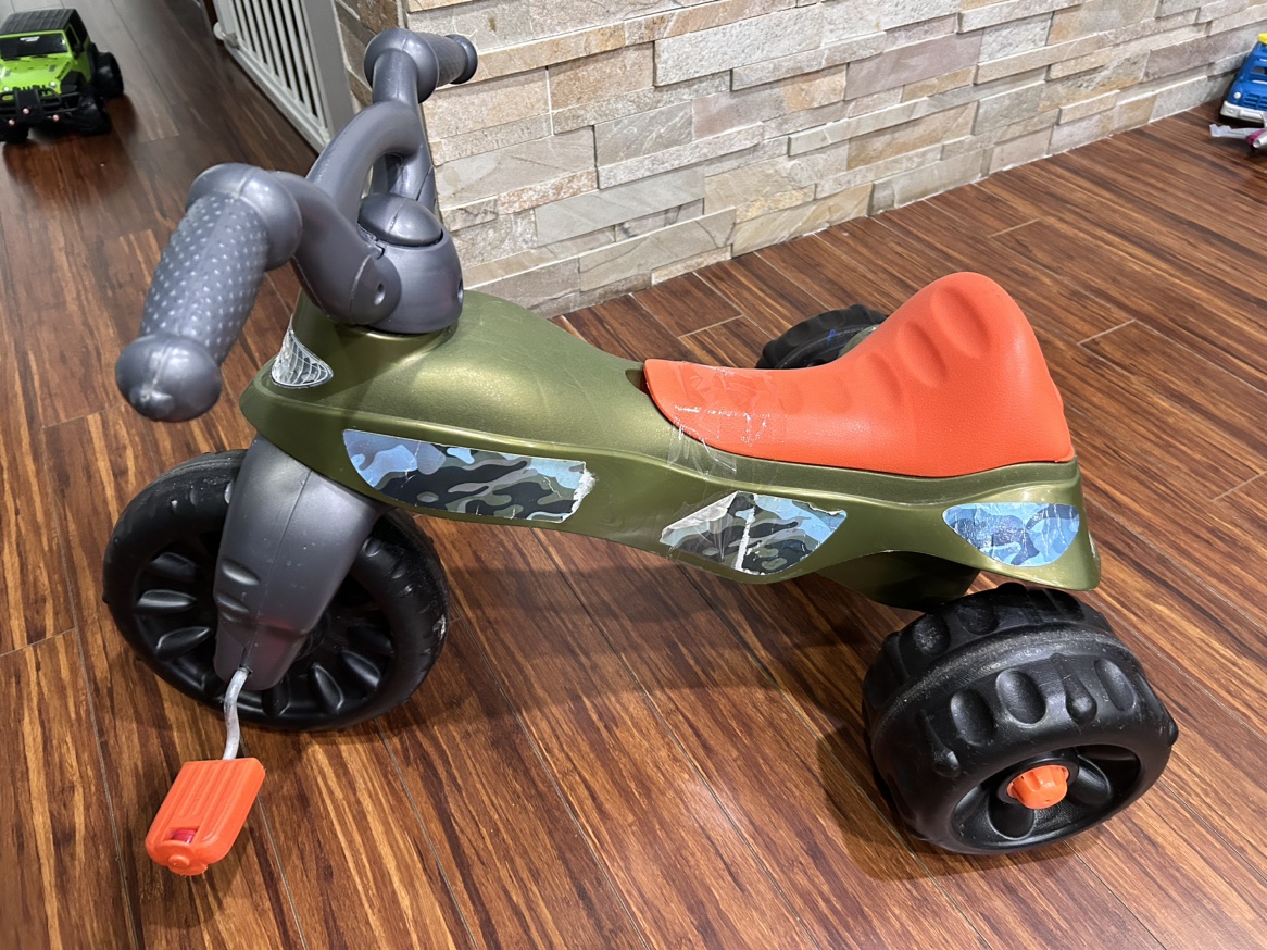 Fisher price Kids Tricycle - photo 2