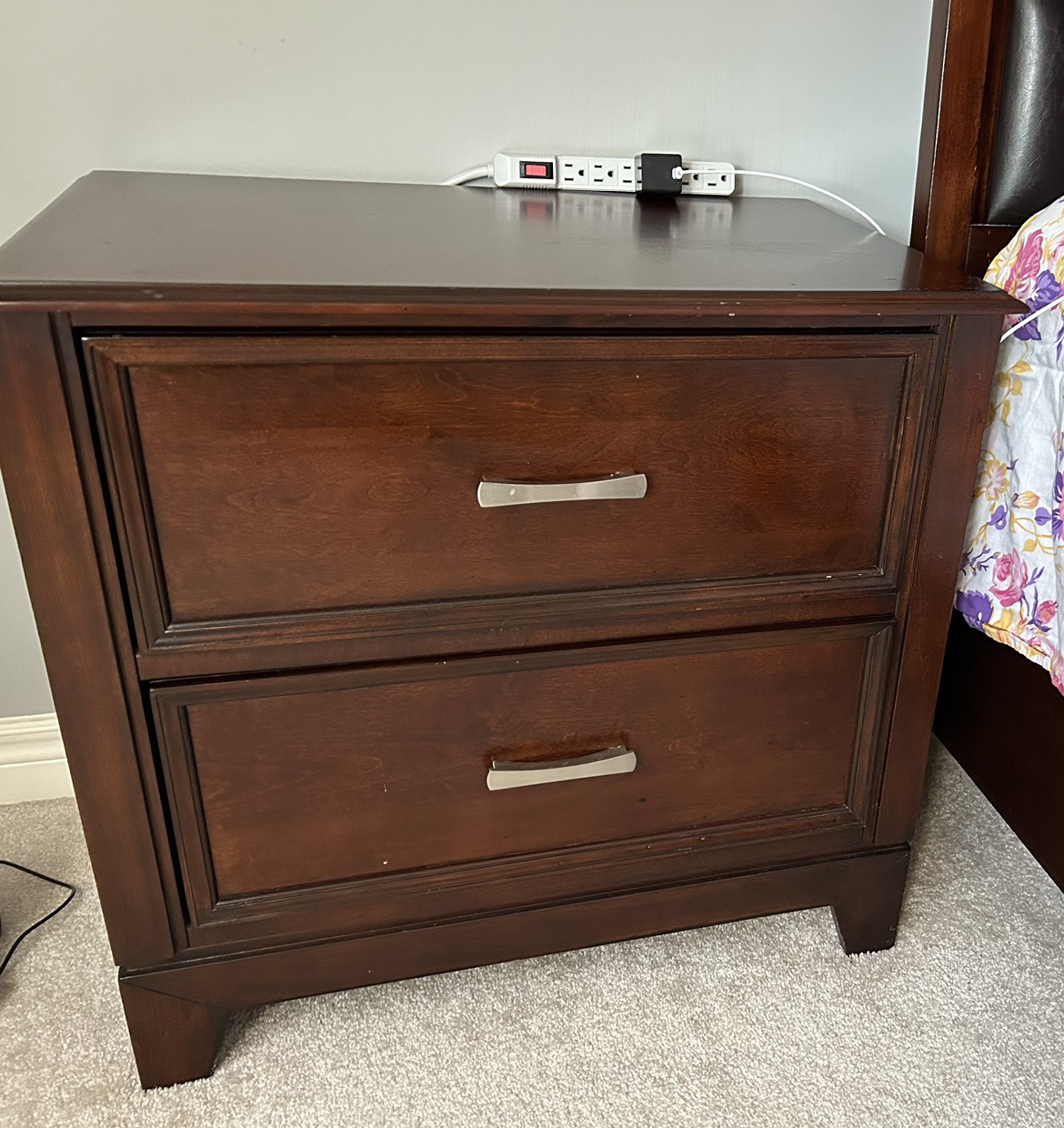 Queen Size Bedroom Set - photo 2