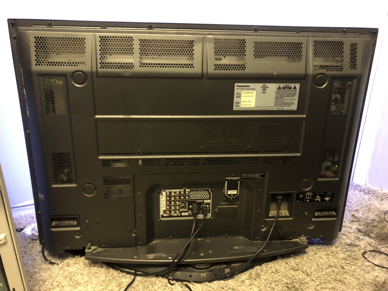 Panasonic 48" TV with Roku device - photo 2