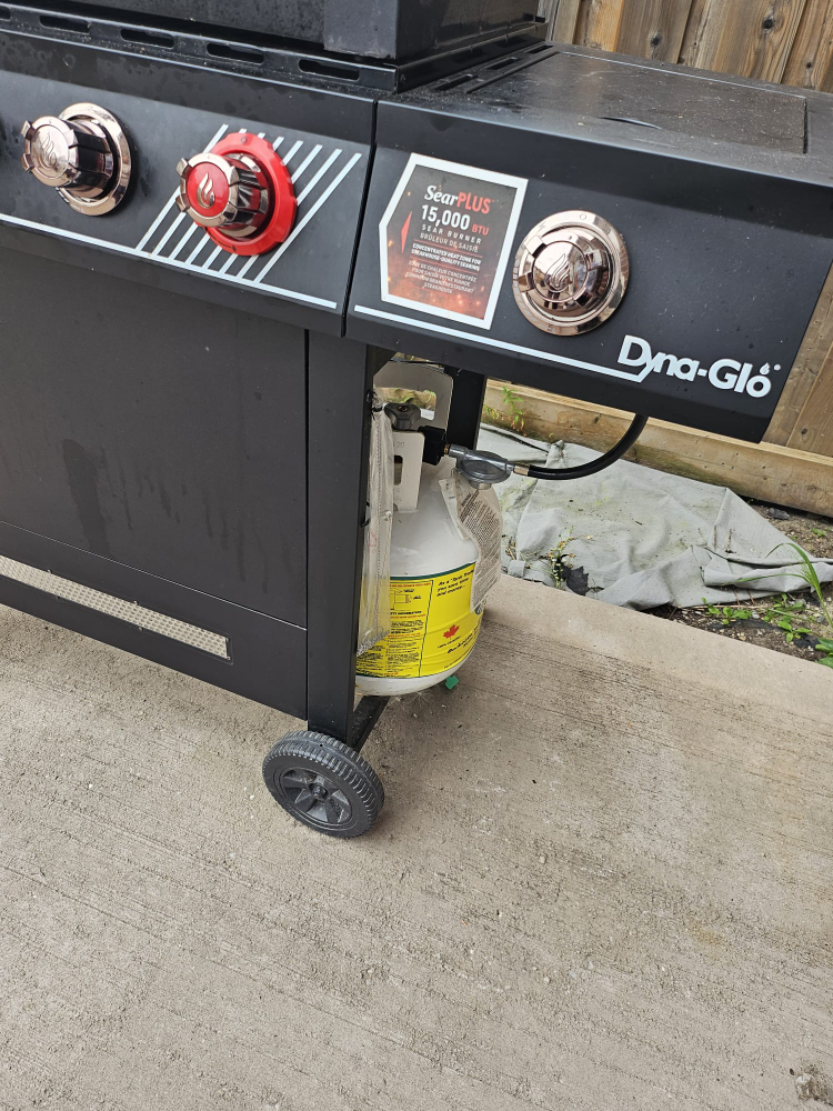 Dyna-Glo 4 Burner Propane BBQ - photo 3