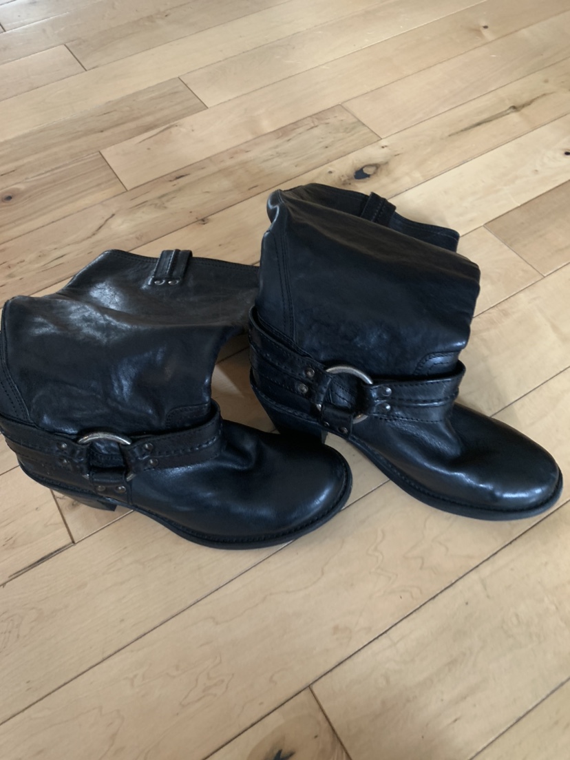 Frye Women's Black Boots (size 6.5)