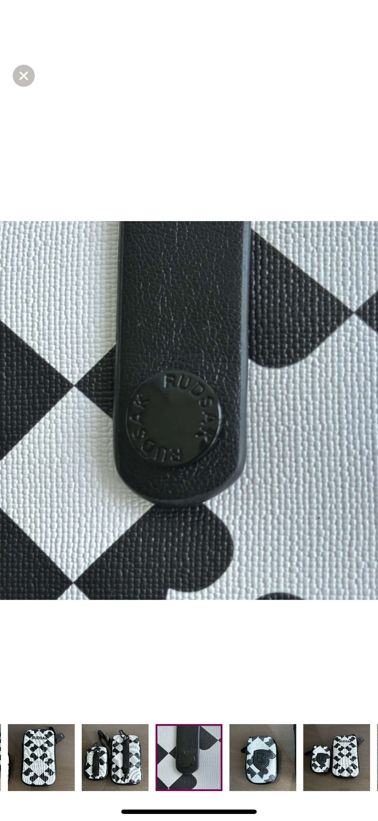 2 pieces RUDSAK hang phone bag and change bag image indicator(4)