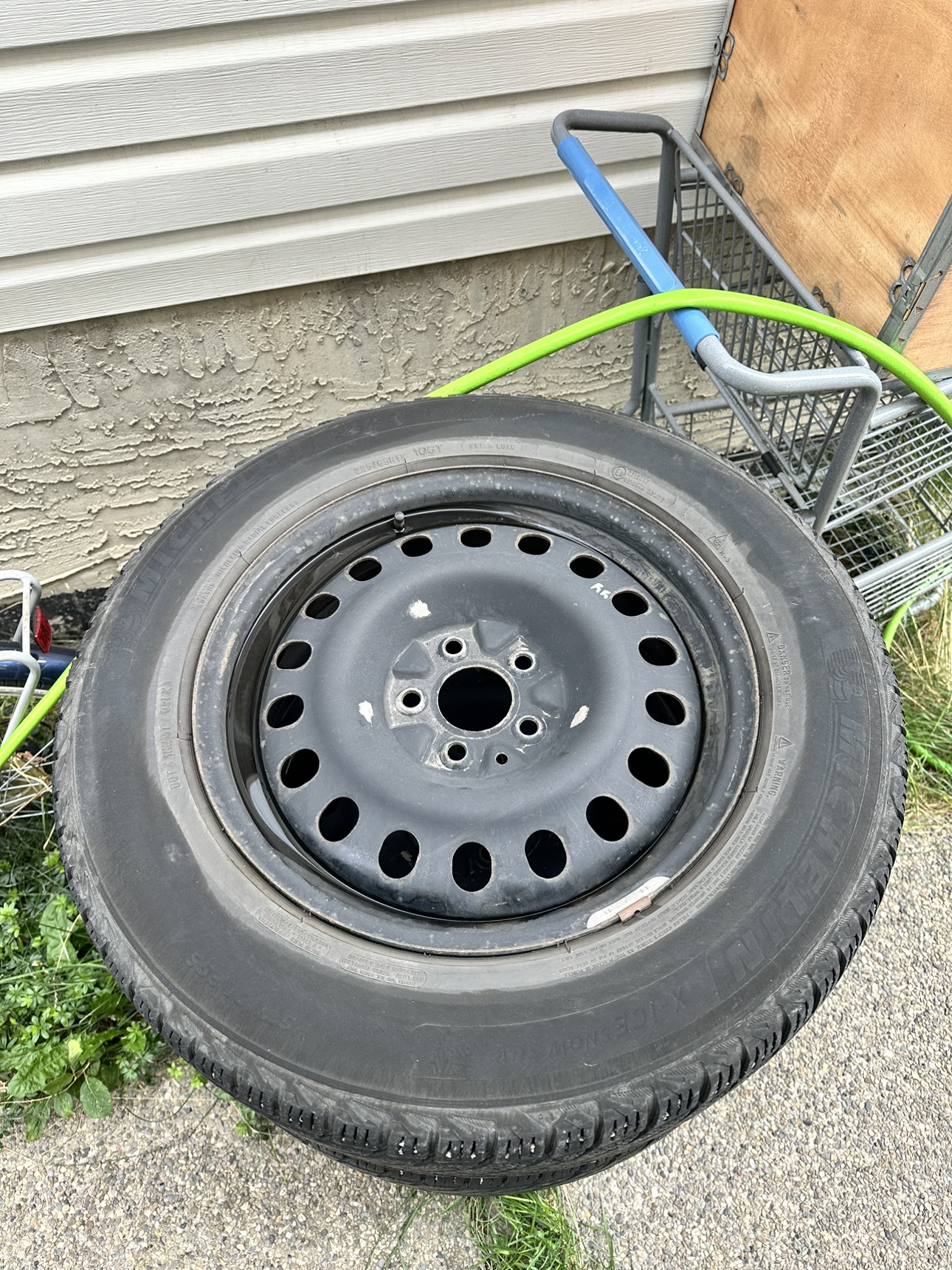 Michelin X-ICE SNOW SUV Set of 4 Winter Tires with Rims - photo 3