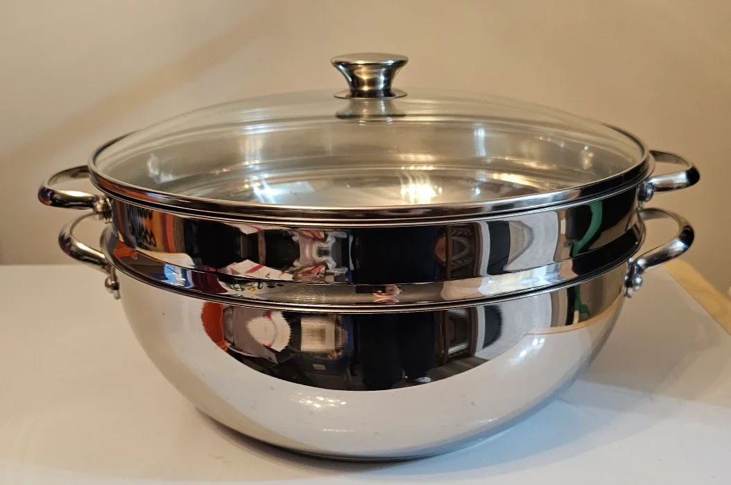 Wolfgang Puck Bistro 13.5" Stir Fry Pan w/Steamer Insert thumbnail